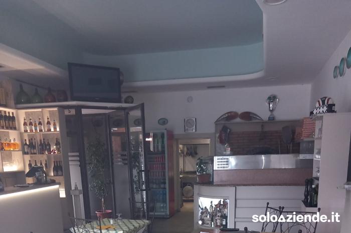 Vendita Ristoranti VENDESI PIZZERIA DI 150MQ A SEREGNO (MB) a Seregno (MB)